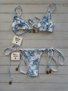 Kulani Kinis Vintage Paradise Bikini Set